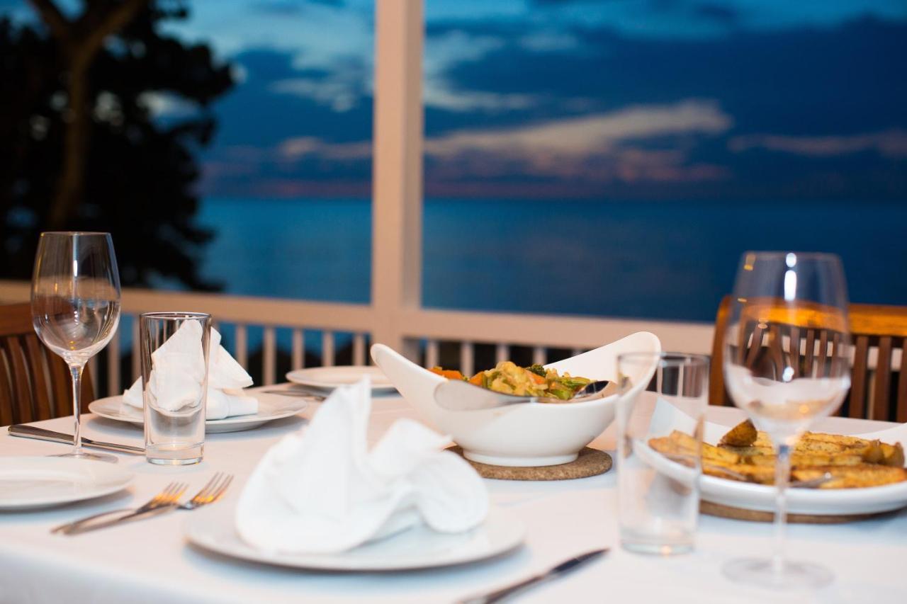 Llantrissant Beachcliff Villa Negril Bagian luar foto
